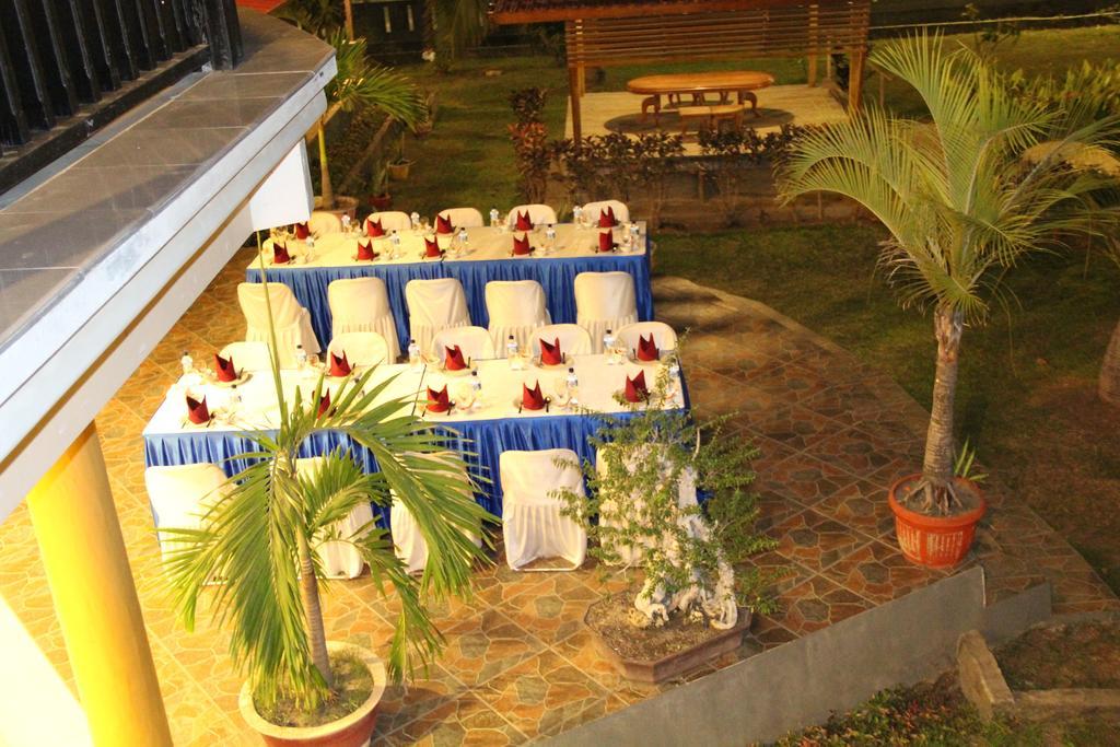 Kampoeng Nelayan Hotel Palu Ngoại thất bức ảnh